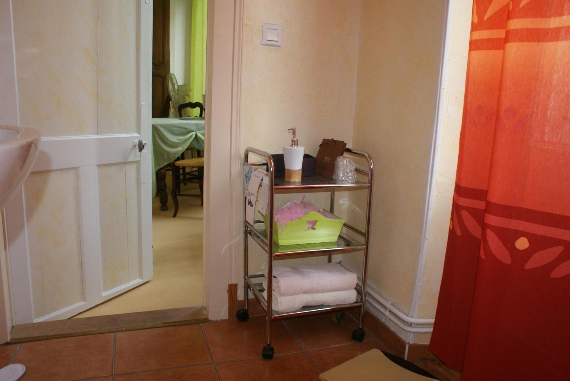 Hotel Le Dauphin Moulins-la-Marche Εξωτερικό φωτογραφία