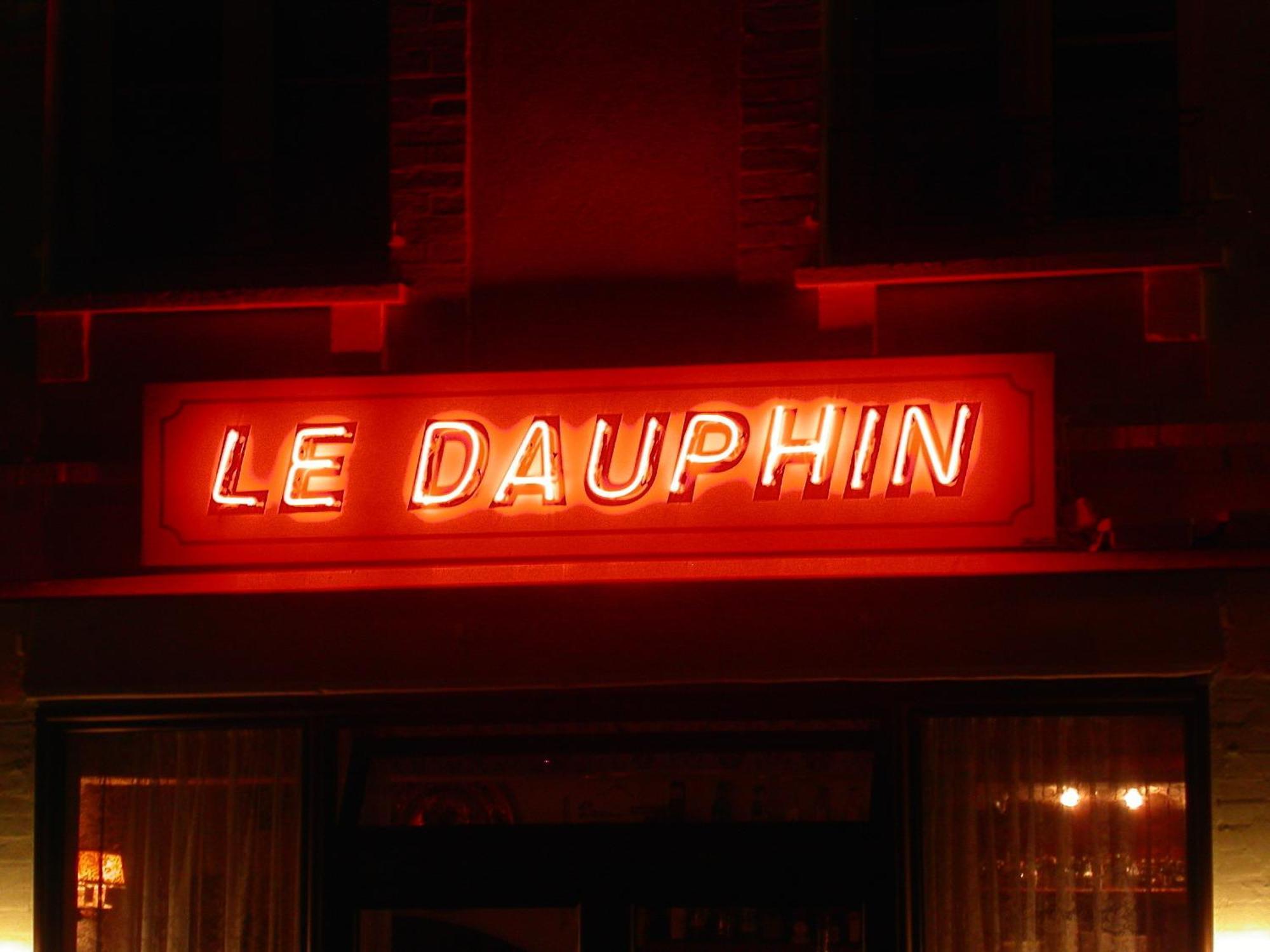 Hotel Le Dauphin Moulins-la-Marche Εξωτερικό φωτογραφία