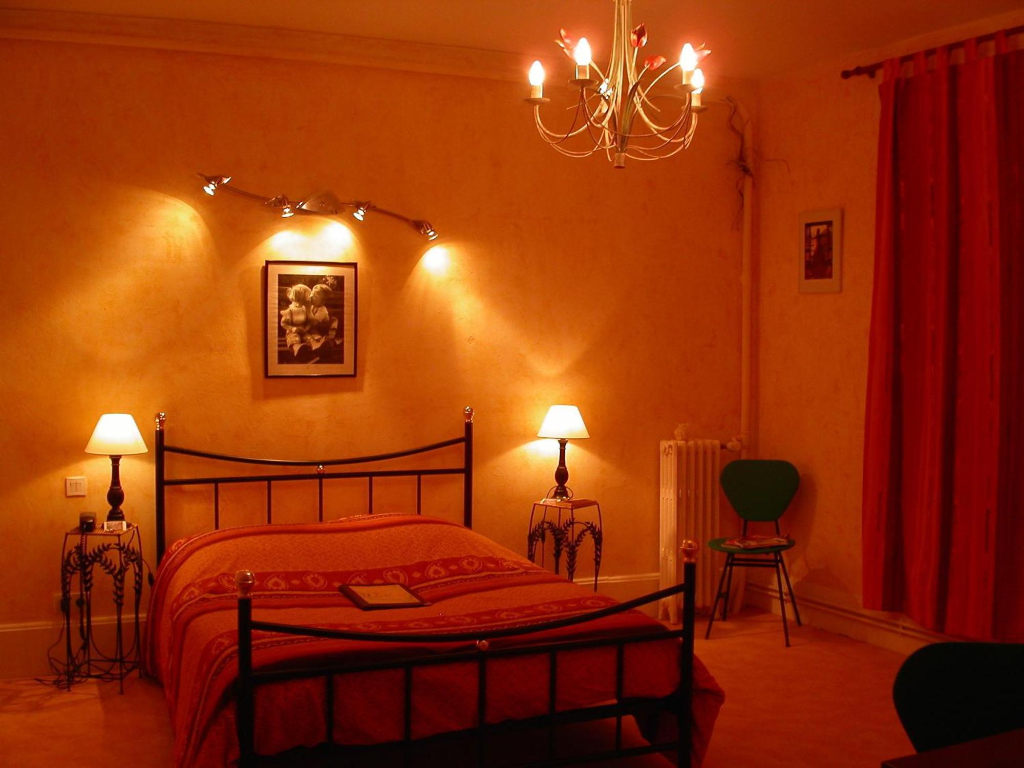 Hotel Le Dauphin Moulins-la-Marche Εξωτερικό φωτογραφία